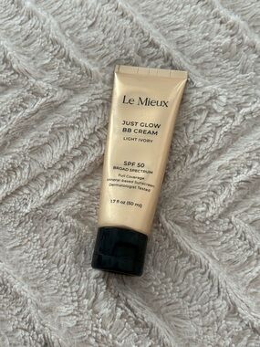 Le Mieux Just Glow BB cream